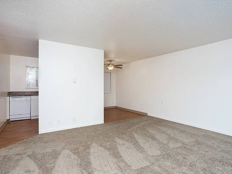 Cimarron Apartments — Photo 11