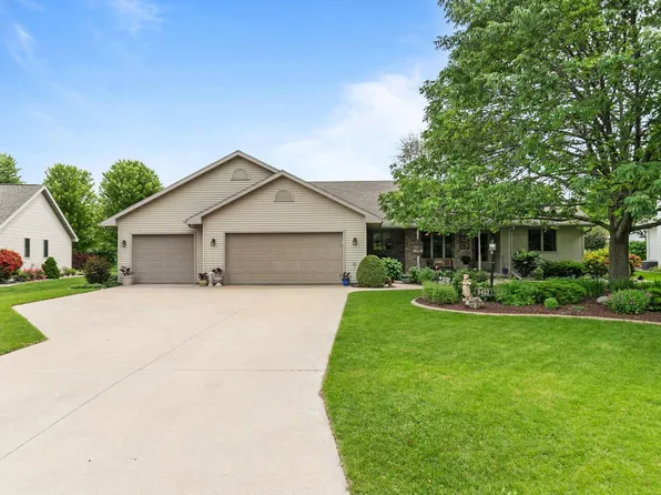 N9452 Rosebud Ln, Appleton, WI 54915