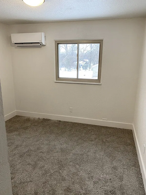 2 bed, 1.0 bath, 900 sqft, $1,450 — Photo 3