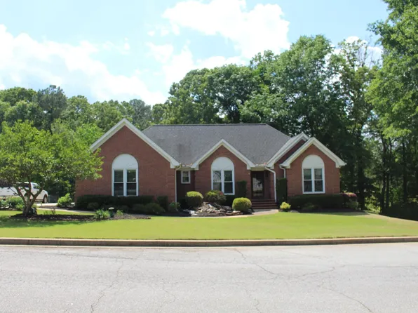 100 Camperdown Ct, Easley, SC 29642