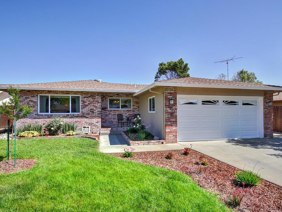 1st image of 17 Miramonte Dr