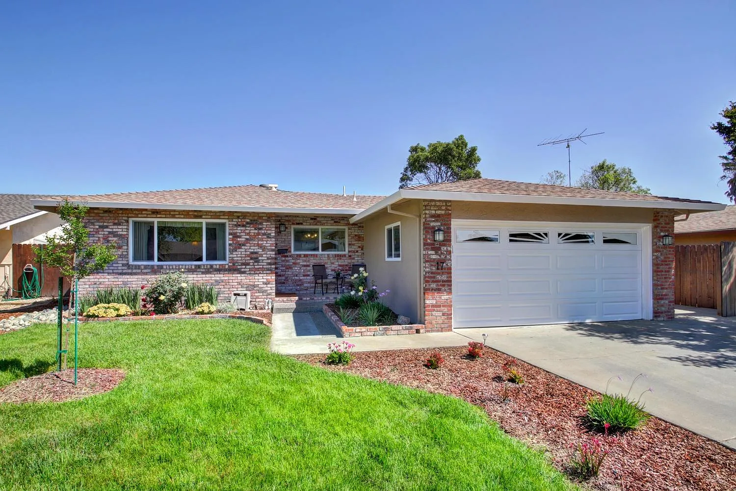 17 Miramonte Dr photo 1