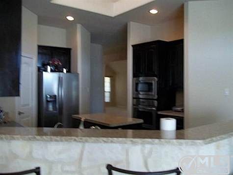 4th image of 1722 Grey Willow Ln