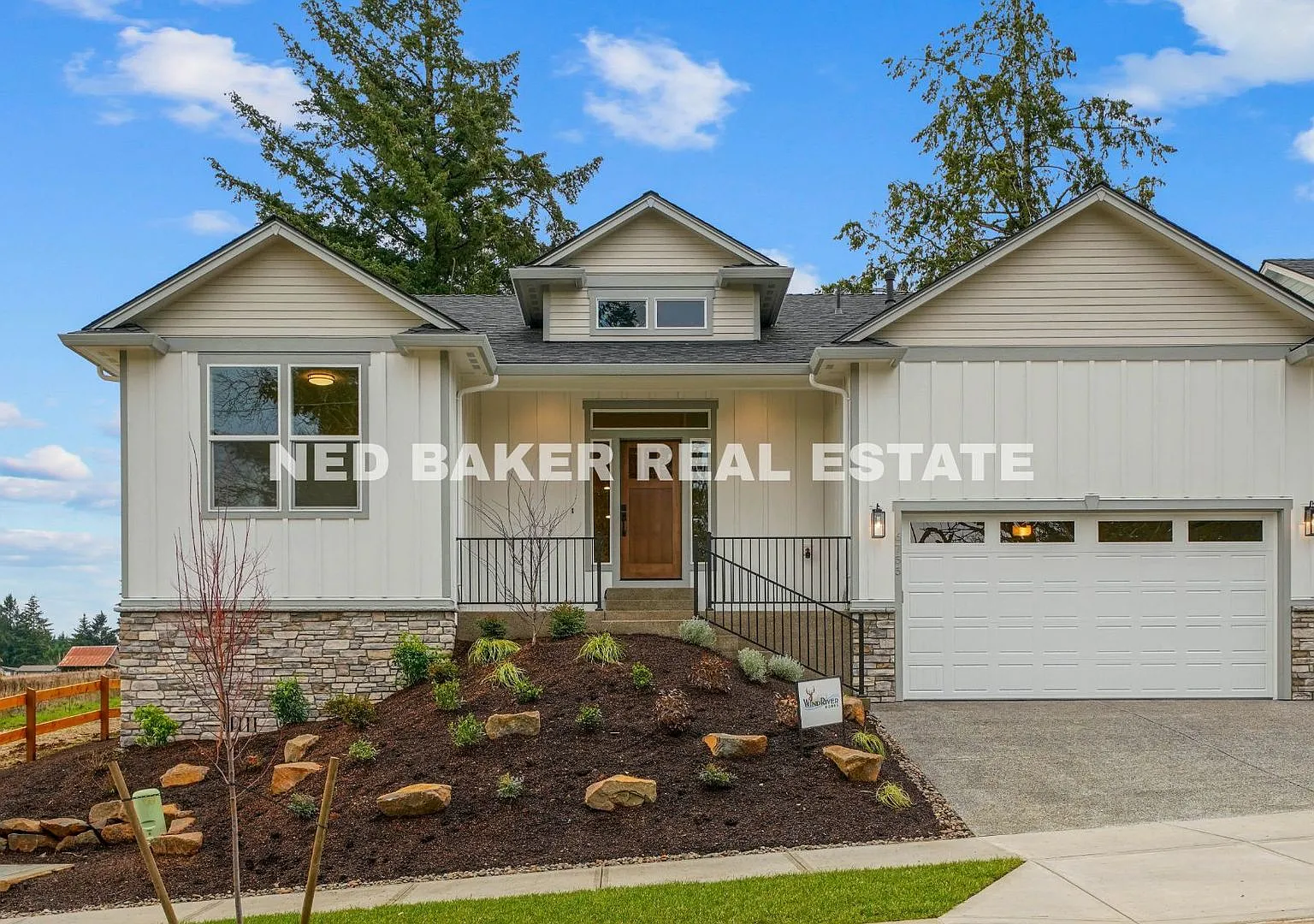 3Bd/2Ba Single Story Home - Available End of Sept! — Photo 1