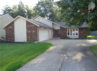 1459 Lexington Dr, Vermilion, OH 44089