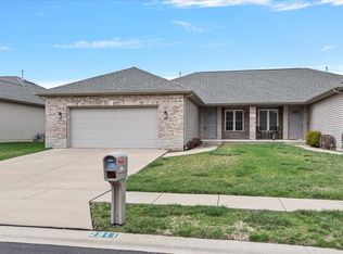 2911 Cindy Ln, Springfield, IL 62711