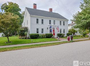 21 Middle St, Amherst, NH 03031