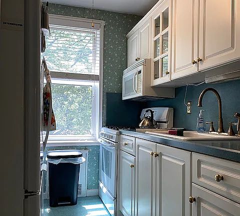 4th image of 2280 Burnett St APT 3H