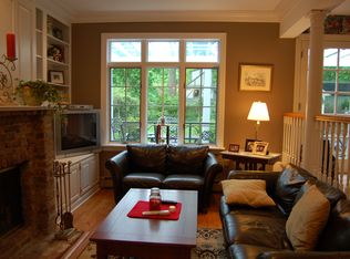 138 Melrose Pl, Ridgewood, NJ 07450