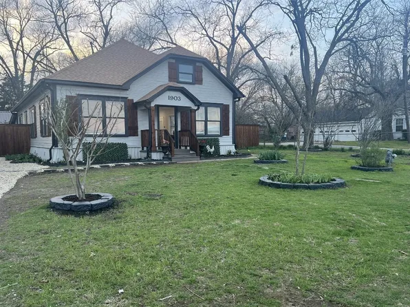 1903 N Weaver St, Gainesville, TX 76240