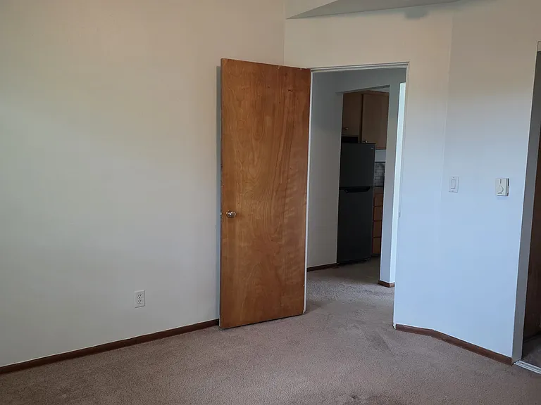 426 14th Ave E #17 — Photo 4