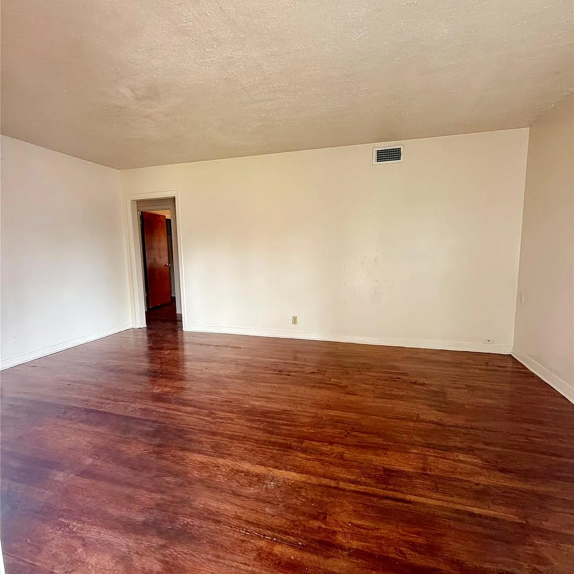 6211 Schevers Street - 1 — Photo 4