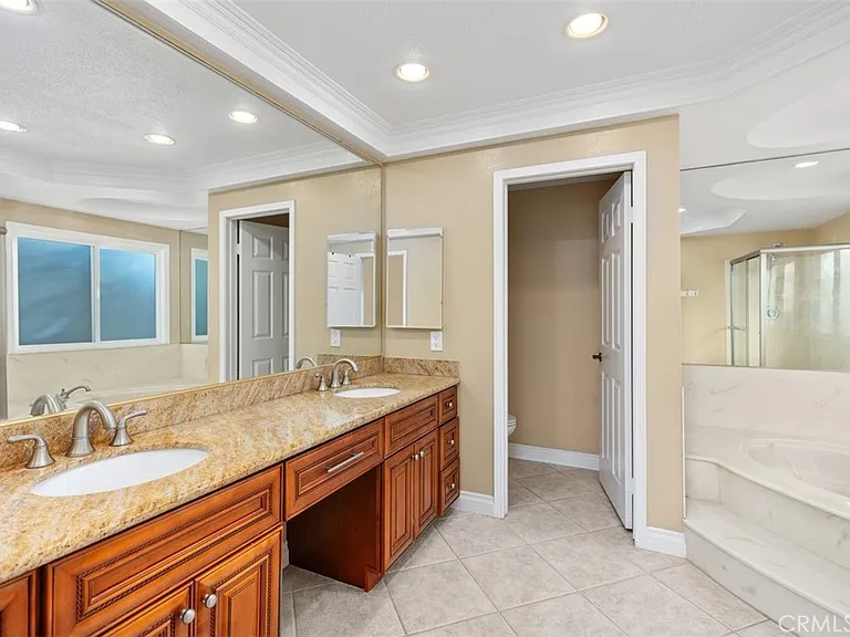 24001 Swallowtail Dr — Photo 29