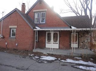 27461 Margareta St, Livonia, MI 48152