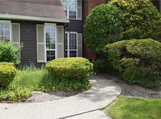 86 Homestead Village Dr, Warwick, NY 10990