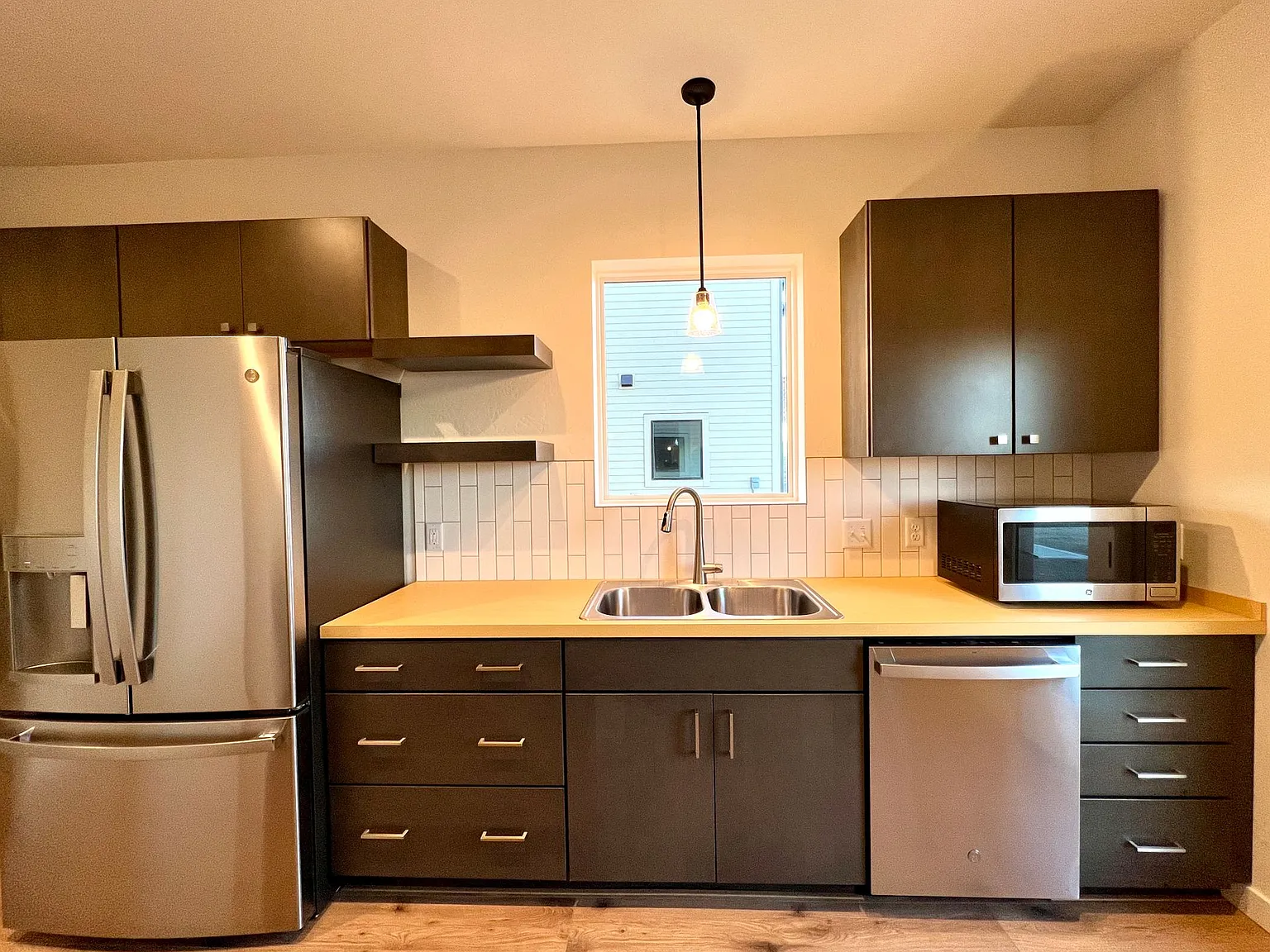New, Pet Friendly, 2 bed 2 bath Townhouses! — Photo 4