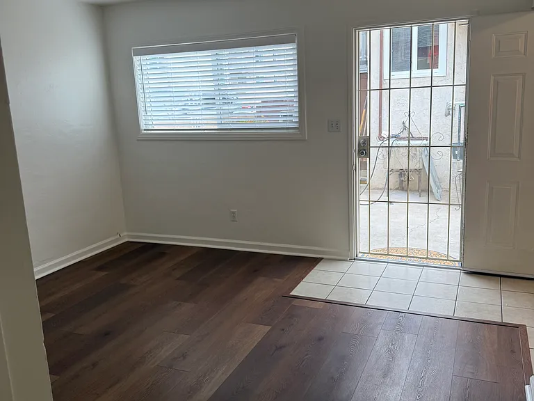 3109 1/2 Nimitz Blvd — Photo 3