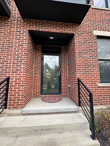 601 W 2nd Ave Photo 1