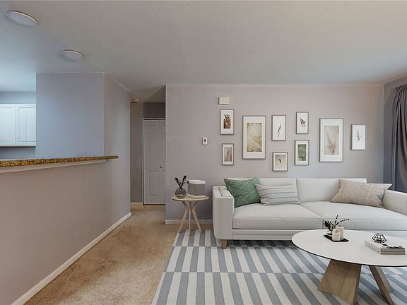 Virtually staged. Actual furniture/decor virtually removed>
