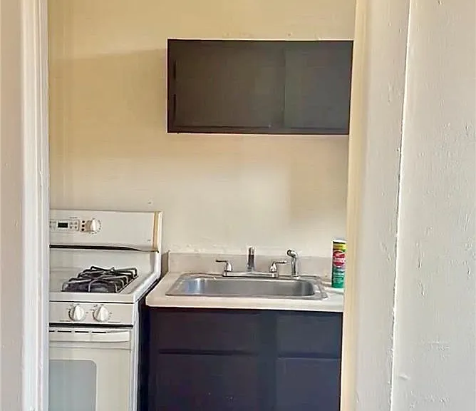 397 W Allen St #1 — Photo 6