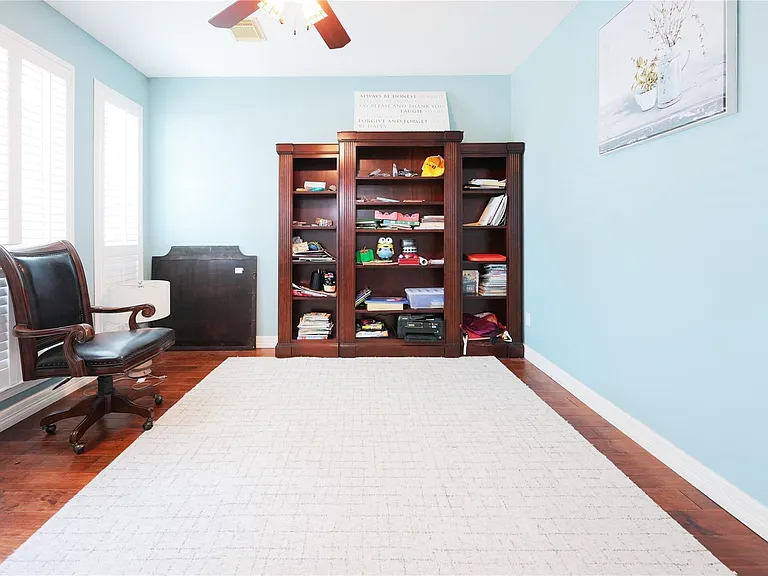 2422 Lansing Cir — Photo 27