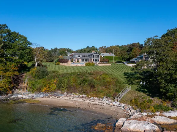 14 Lantern Lane, Cumberland, ME 04110