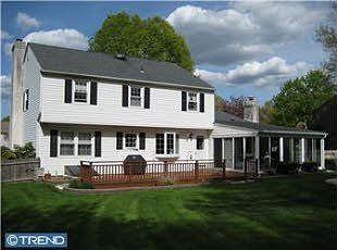 2nd image of 1115 Shaw Dr