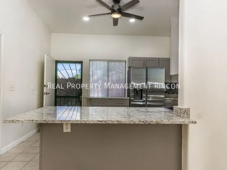 610 E Waverly St #2 — Photo 4