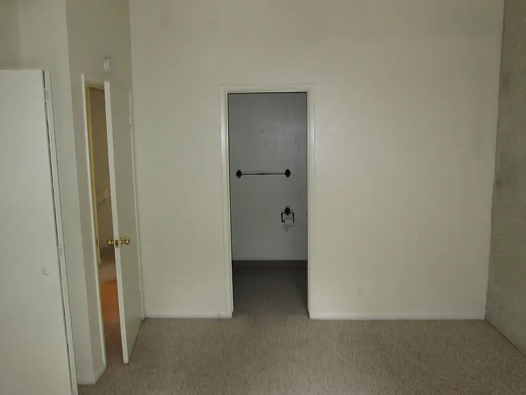 570 Peach St #32 — Photo 10