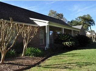 5502 Eagle Pass Dr, Youngsville, LA 70592