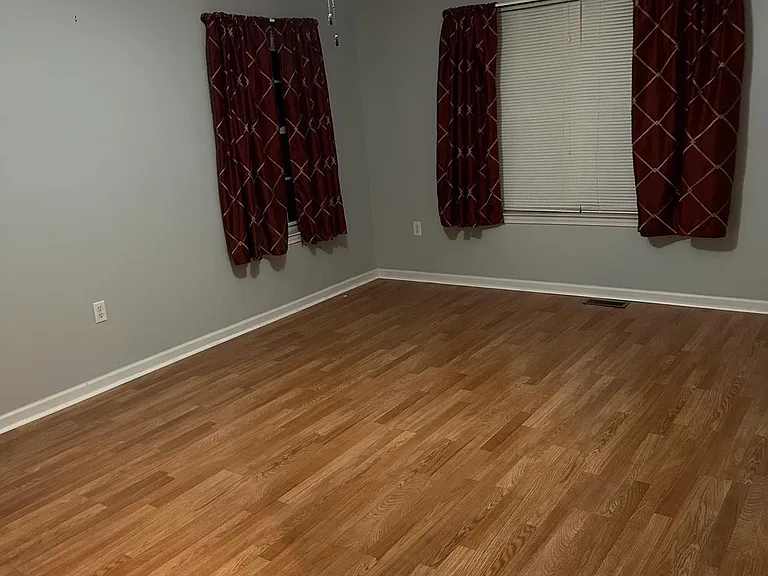 193 Fountayne Ln — Photo 14