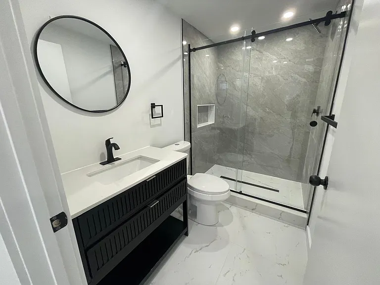 2922 W Glenwood Ave — Photo 12