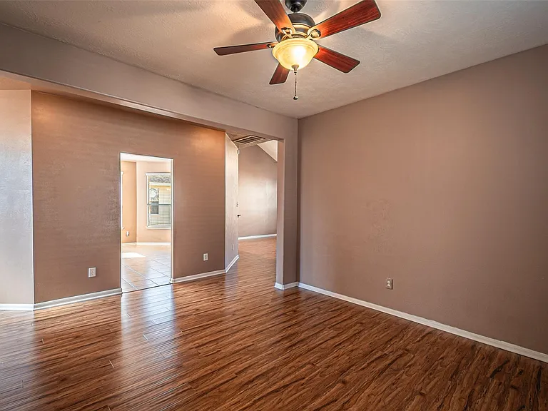 7431 Riven Oaks Ct — Photo 12