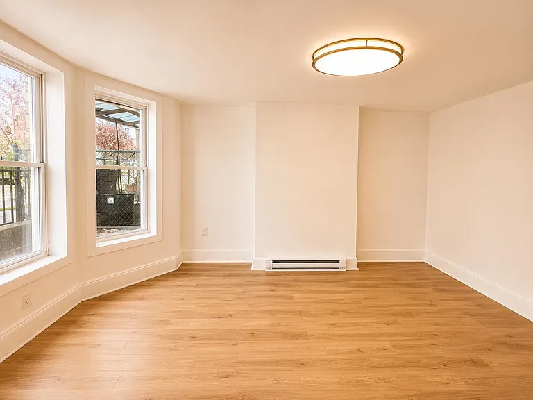 519 Mercer St #1 — Photo 2