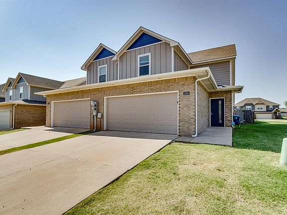 3rd image of 2208 Camino Del Plaza Ln