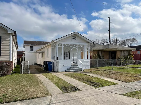 2105 Clouet St, New Orleans, LA 70117