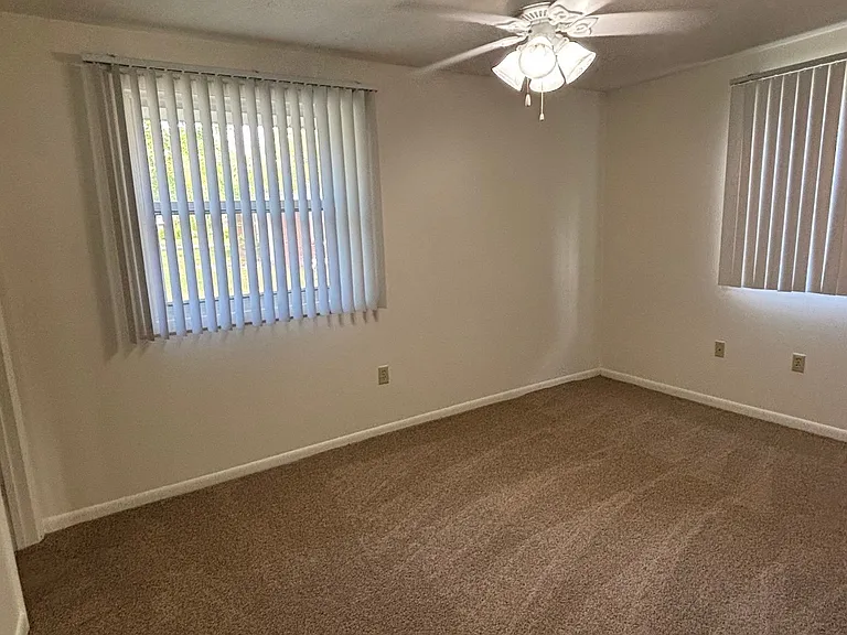 669 Dahlia Dr — Photo 5