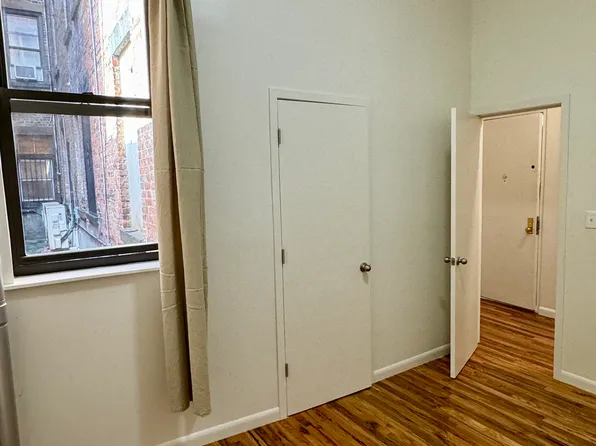 2310 2nd Avenue image 12 of 12