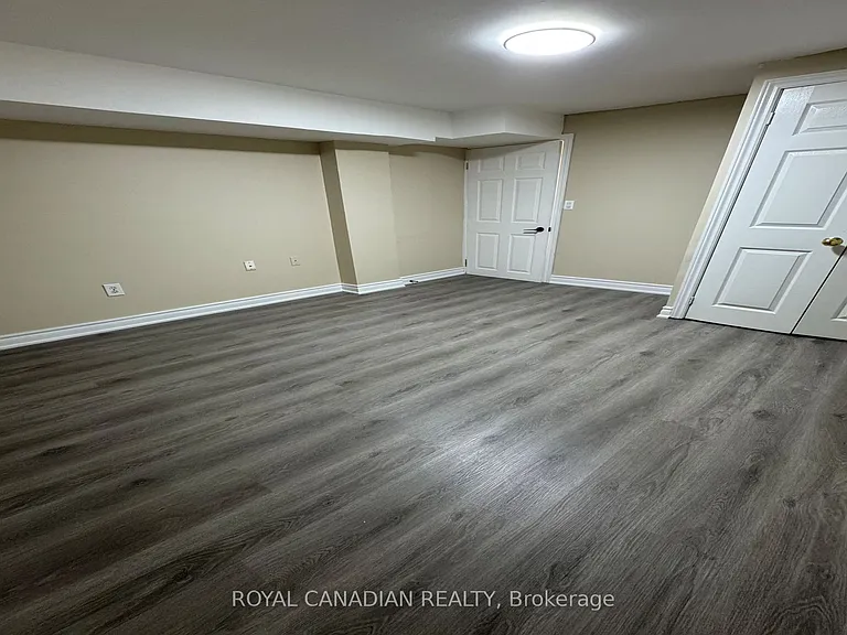 312 Coronation Dr #BASEMENT — Photo 15