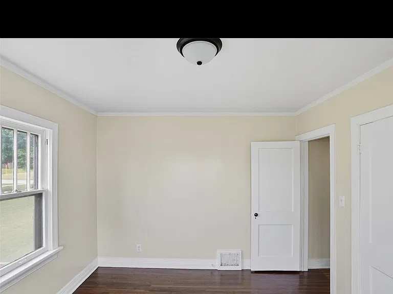 1139 S Canton Ave — Photo 14