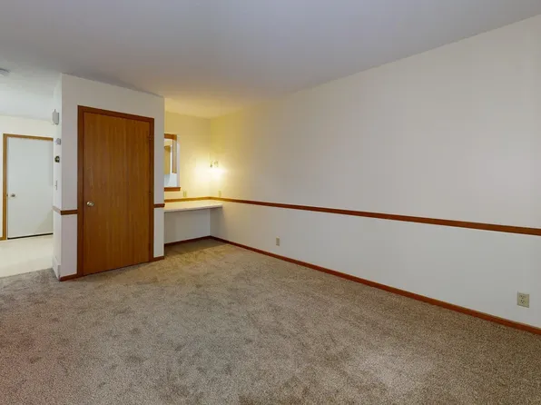 South Villas, 4605 Kappus Dr #4, Eau Claire, WI 54701