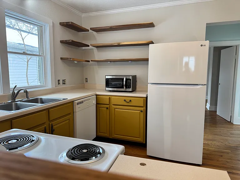 135 Church St — Photo 10