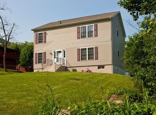10 Pine View Rd, Beacon, NY 12508