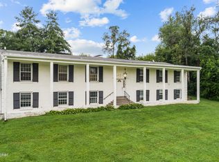 6415 Glenwood Rd, Glenview Manor, KY 40222