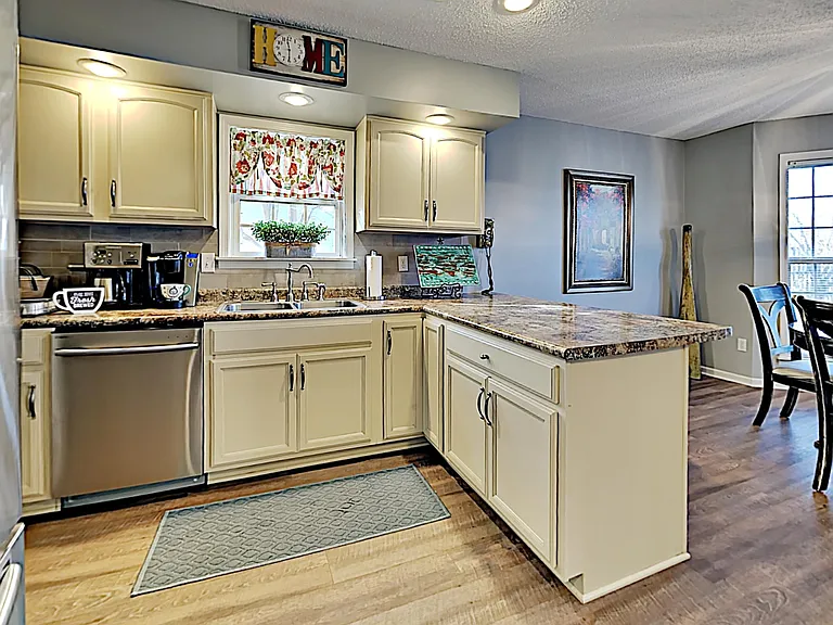 Megan Dr — Photo 9