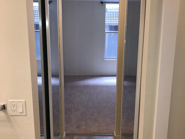 300 Vernon St #7 — Photo 7