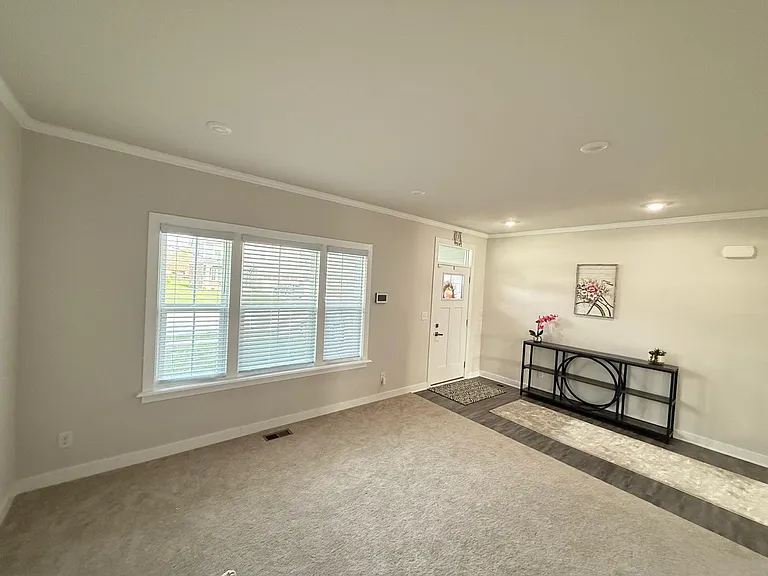 2698 Dorset Dr — Photo 5