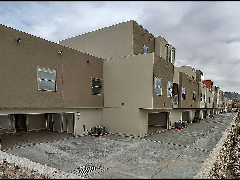 Moderno Village Apartments and Town Homes — Photo 48