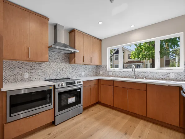 735 Chestnut St, Santa Cruz, CA