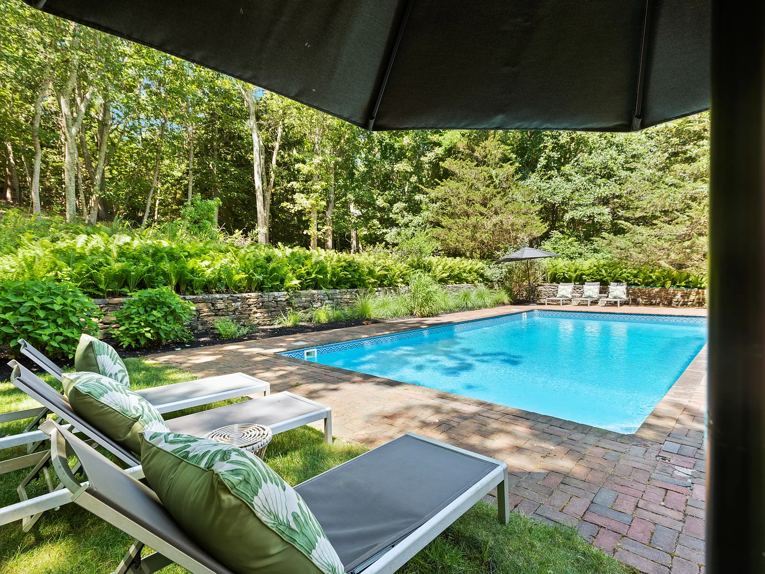 Sag Harbor's Perfect Combination of Chic and Comfort — Photo 4